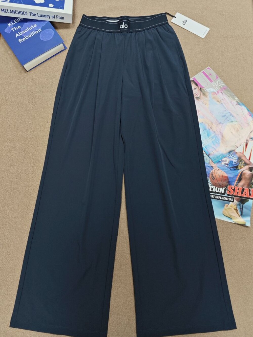 ALO Yoga😍Regular 30” Suit Up Trouser Navy Blue, Relaxed Fit Wide Leg Pants - Picture 3 of 8